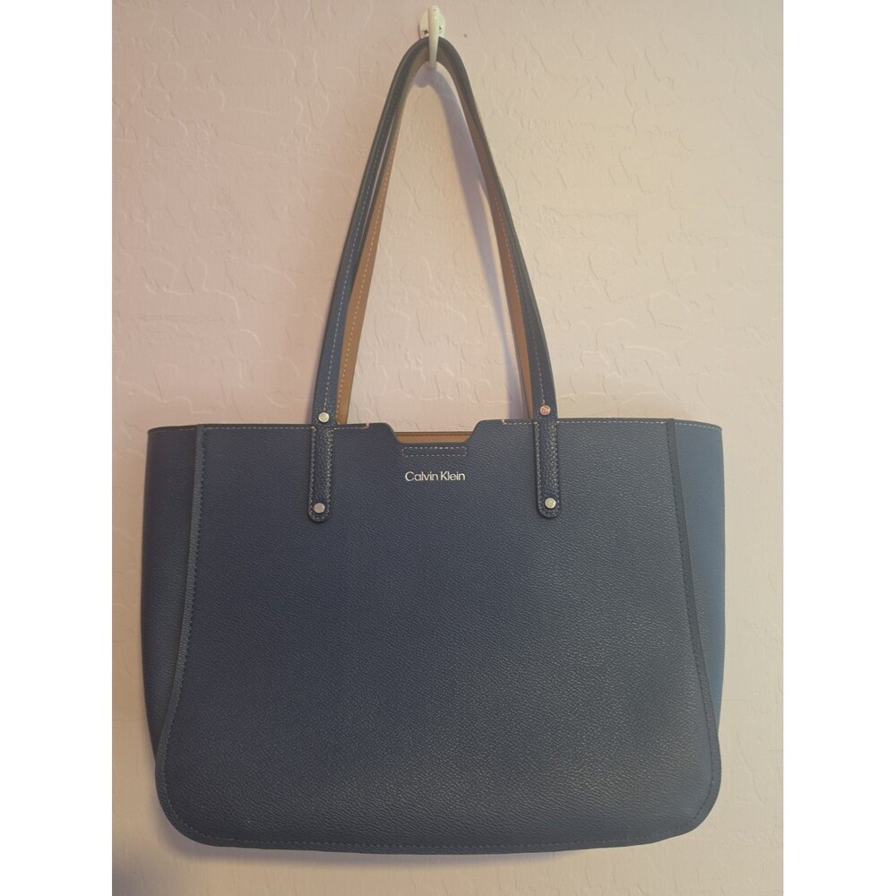 Calvin Klein Dilan Tote Aegean Blue